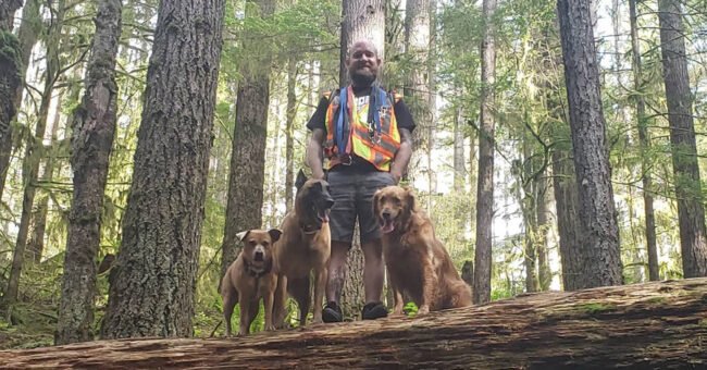 vancouver-dog-walker_523f0c9a-061e-4a13-9ecd-a7f08ec403ae